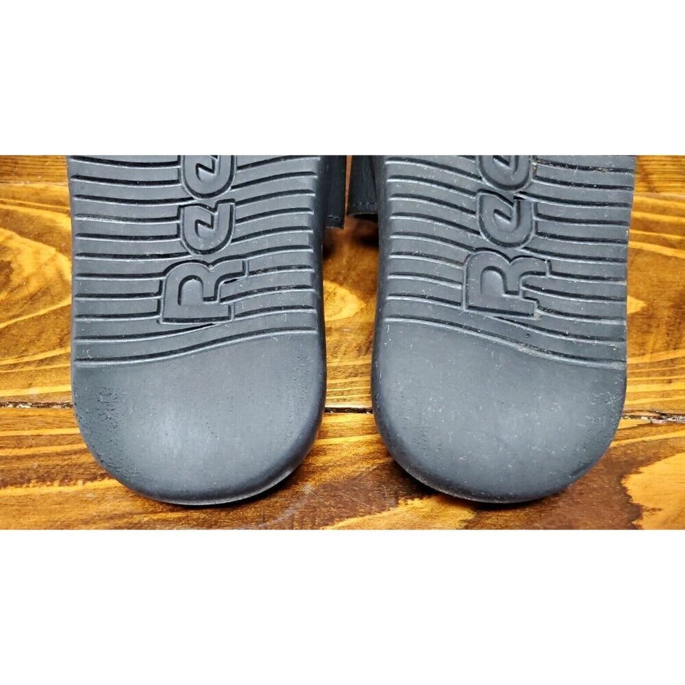 Kids Size 11 Reebok Slides - Picture 7 of 9